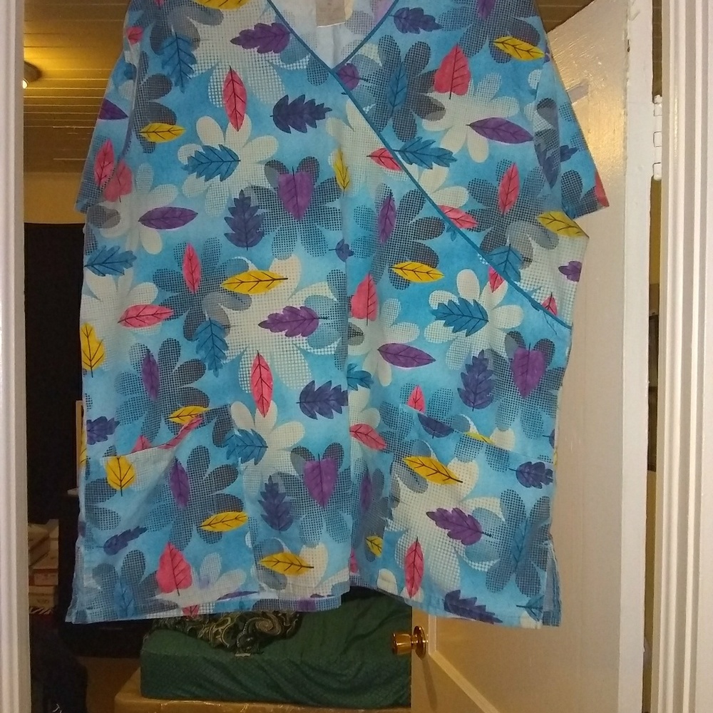 Women's SB Scrubs scrub top Size XL